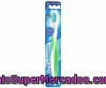 Cepillo Dental Cross Action Medio Oral B 1 Unidad