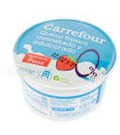 Queso Fresco 0 % Con Trozos De Fresa Carrefour 500 G.